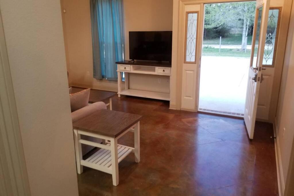 Apartment 4 Hammond